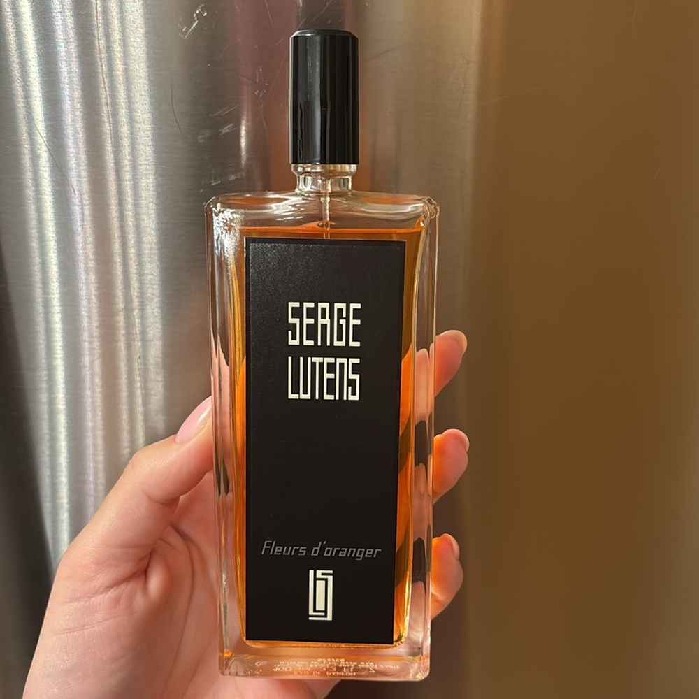 Serge Lutens Beaute Fleurs d'Oranger Perfume - Black and Orange